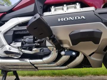 2018 Goldwing Highway Mounts with Wide Pegs