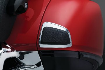 GL1800 Saddlebag Front Scuff Trim