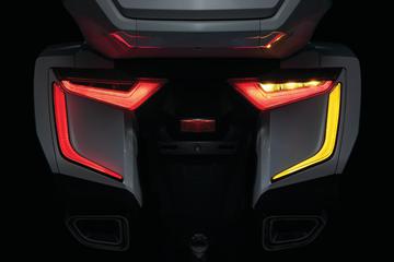 thumbnail image 2 of Ciro Goldstrike Saddlebag Lights, Fits Gold Wing - Chrome Or Black 40036 40037 2 of 11